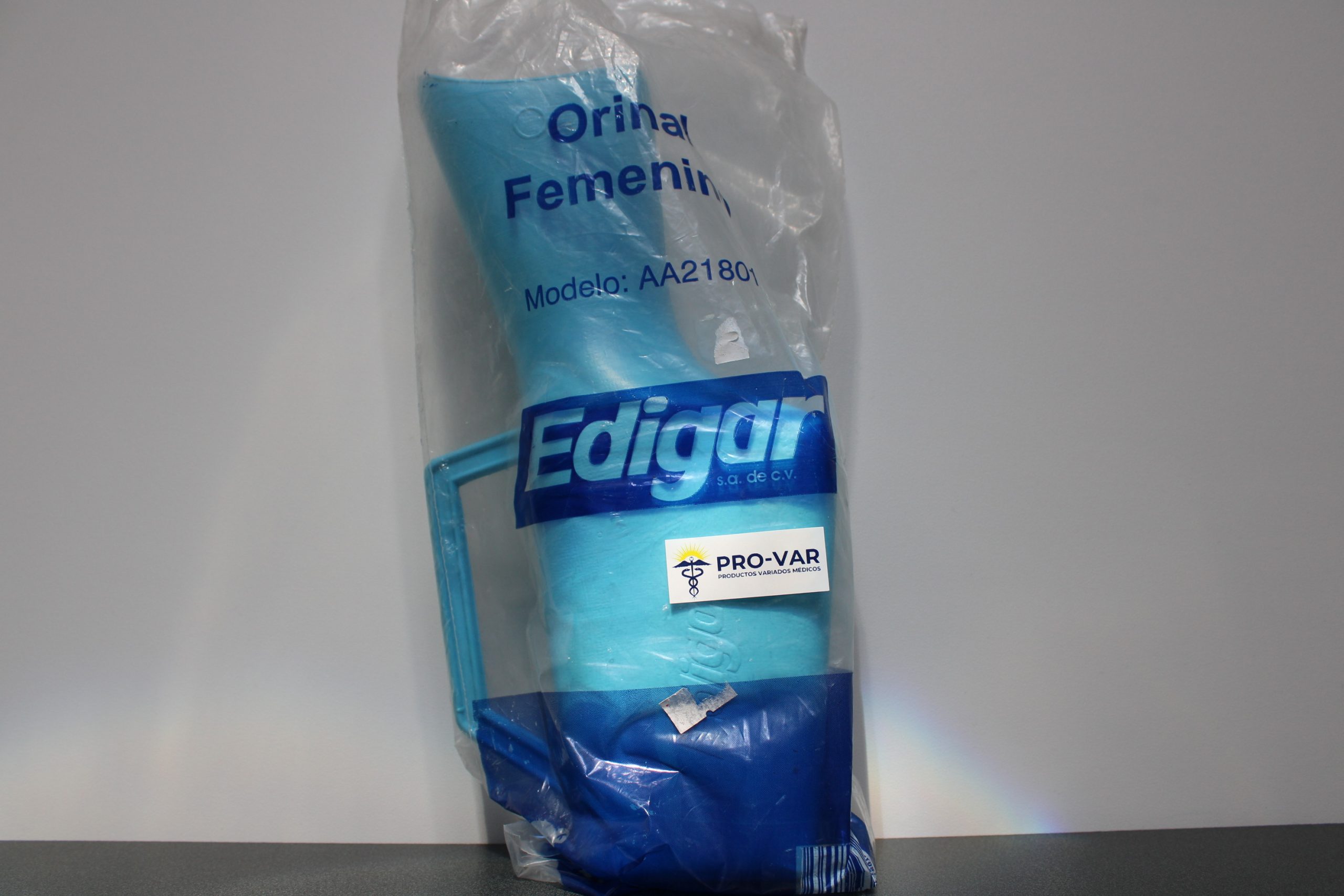 Orinal Femenino de Plástico Modelo AA2180